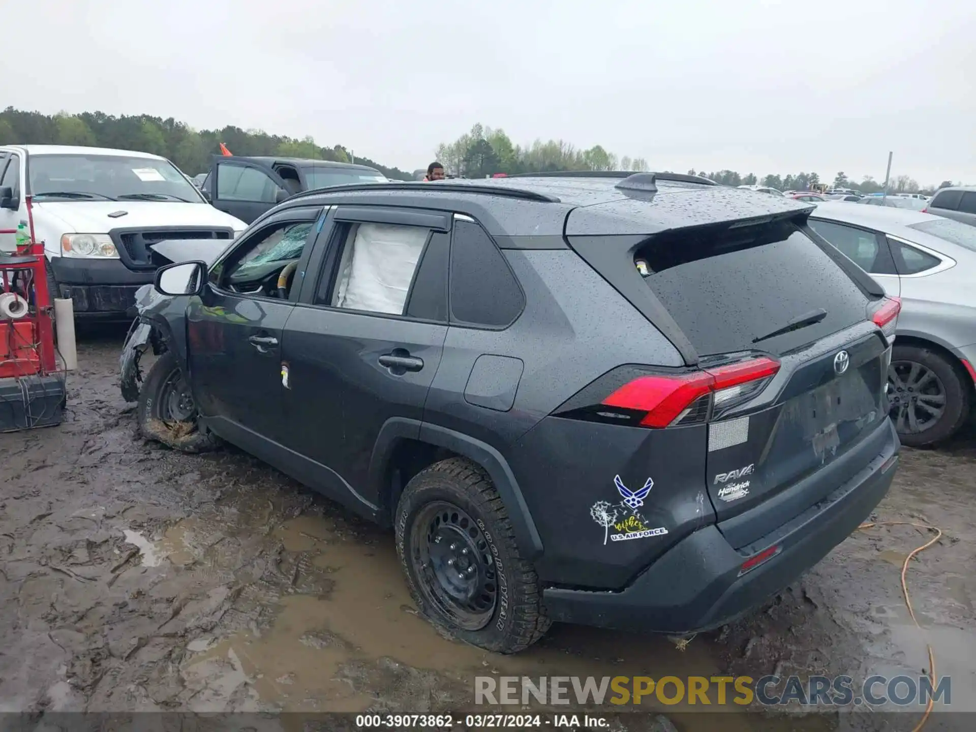 3 Photograph of a damaged car 2T3H1RFV7LC063671 TOYOTA RAV4 2020