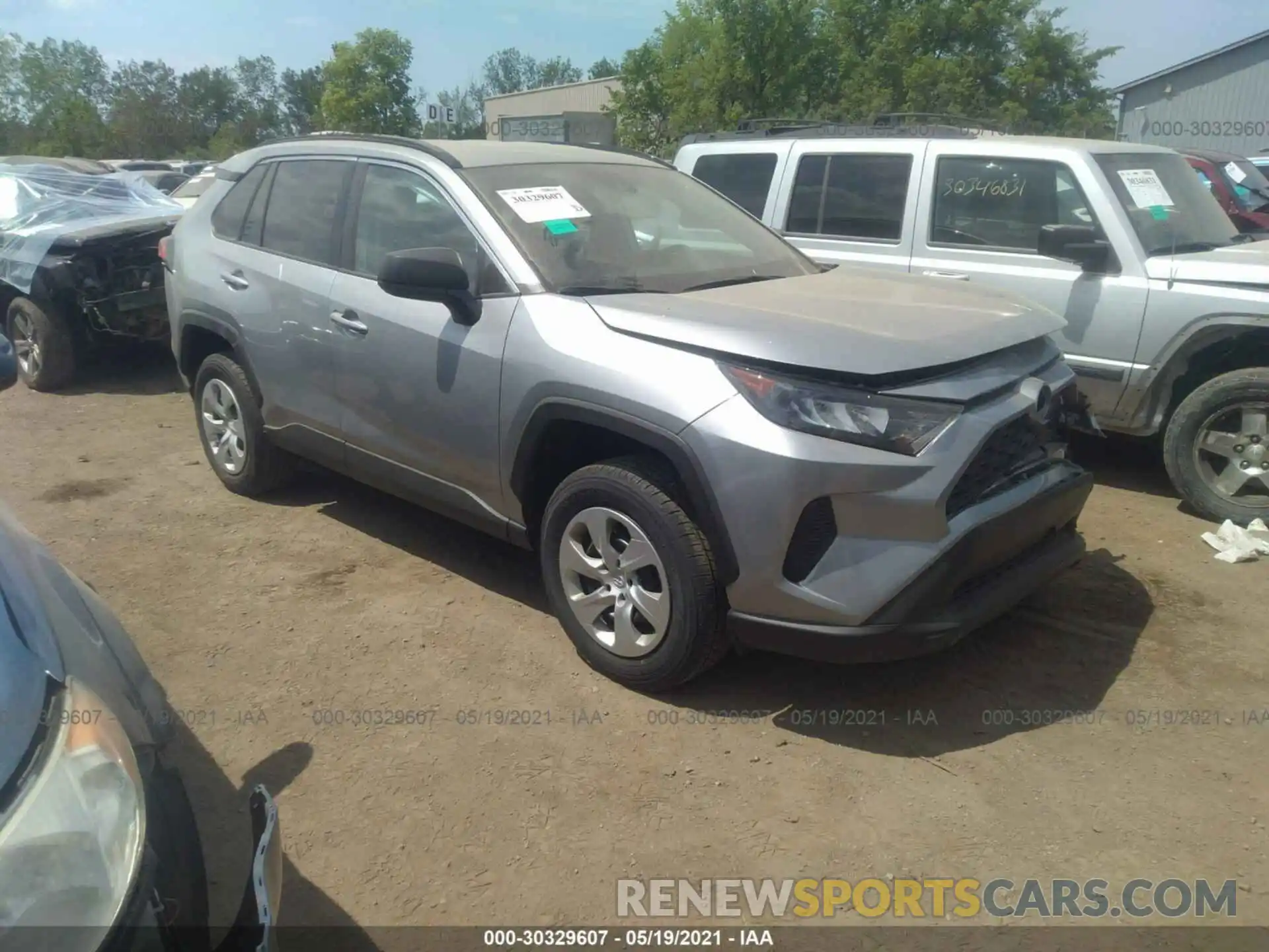 1 Photograph of a damaged car 2T3H1RFV7LC071009 TOYOTA RAV4 2020