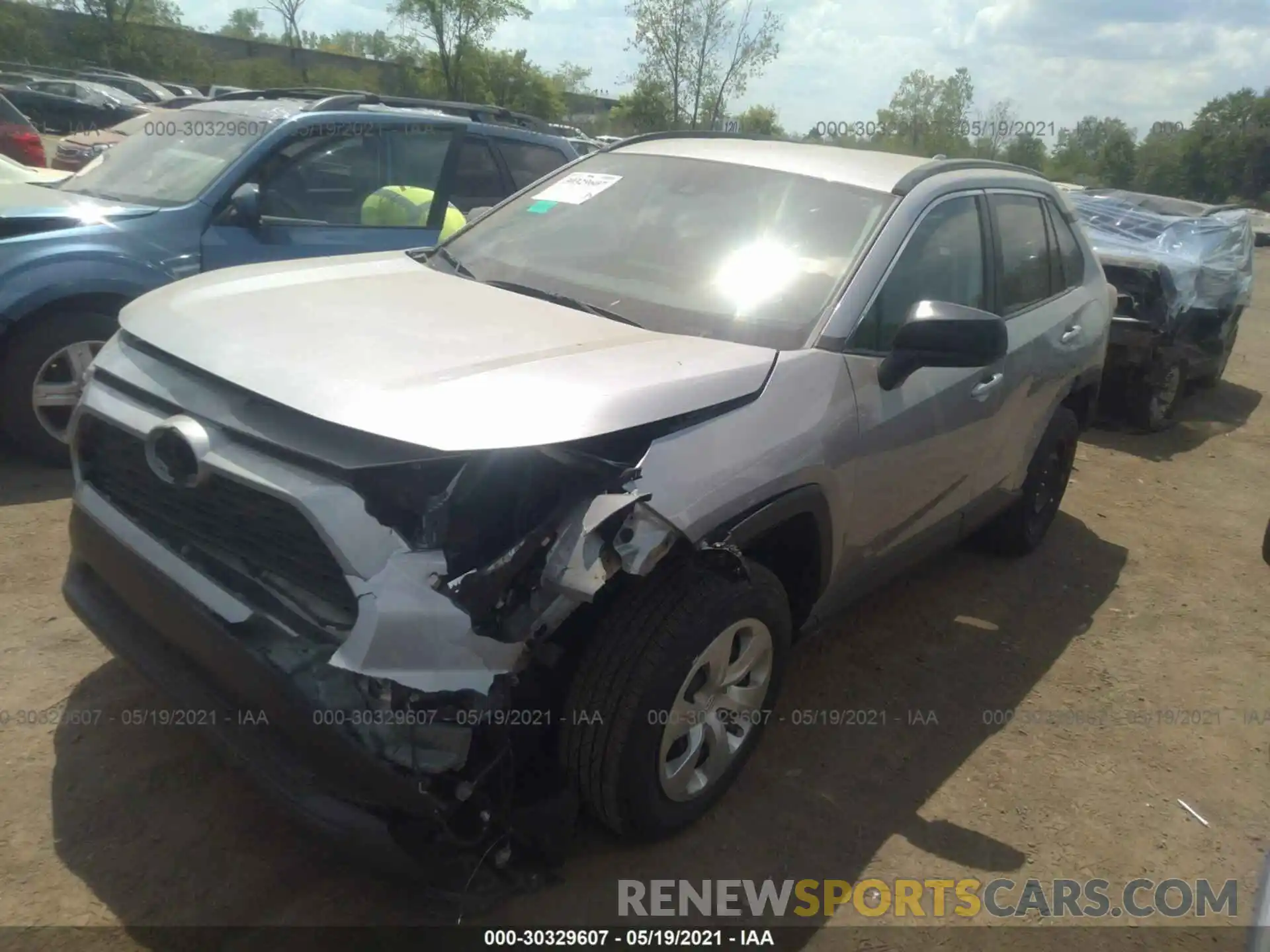 2 Photograph of a damaged car 2T3H1RFV7LC071009 TOYOTA RAV4 2020