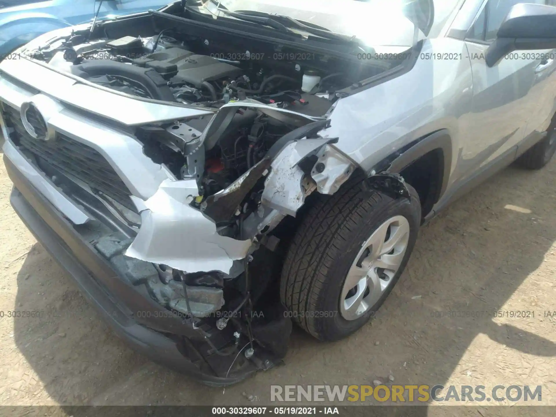 6 Photograph of a damaged car 2T3H1RFV7LC071009 TOYOTA RAV4 2020