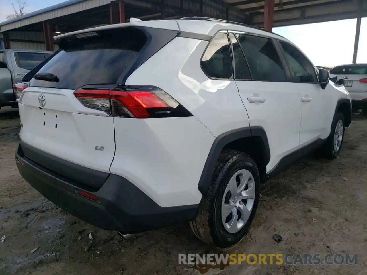 4 Photograph of a damaged car 2T3H1RFV7LC074671 TOYOTA RAV4 2020