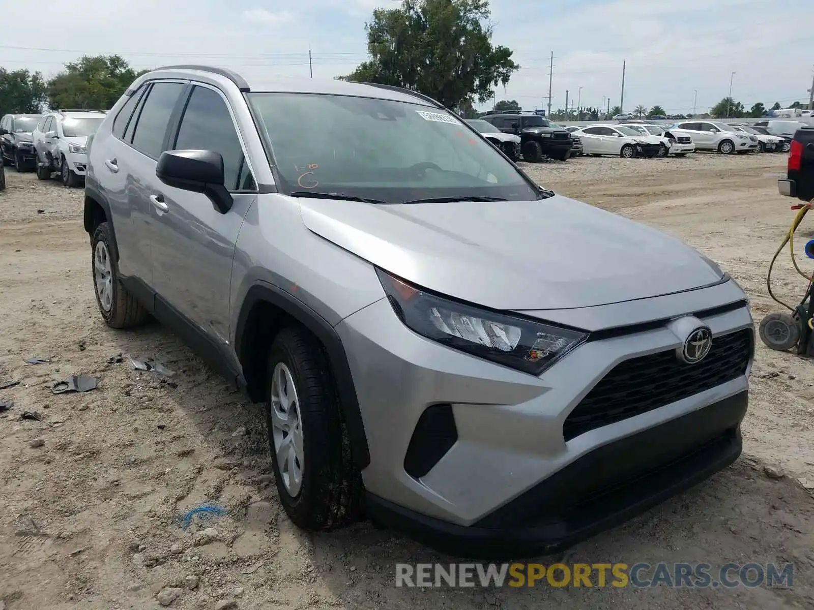 1 Photograph of a damaged car 2T3H1RFV7LC076453 TOYOTA RAV4 2020