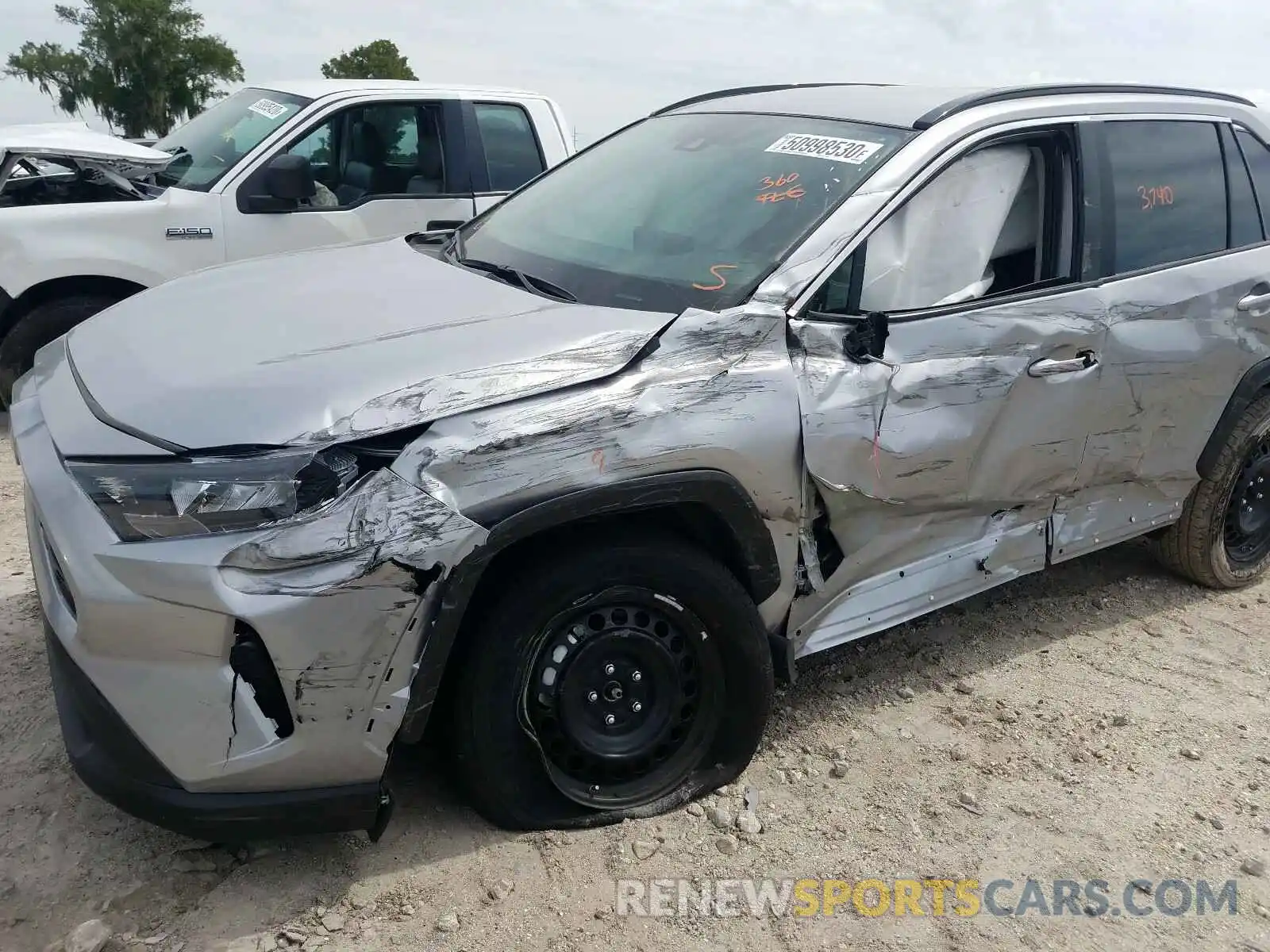 9 Photograph of a damaged car 2T3H1RFV7LC076453 TOYOTA RAV4 2020