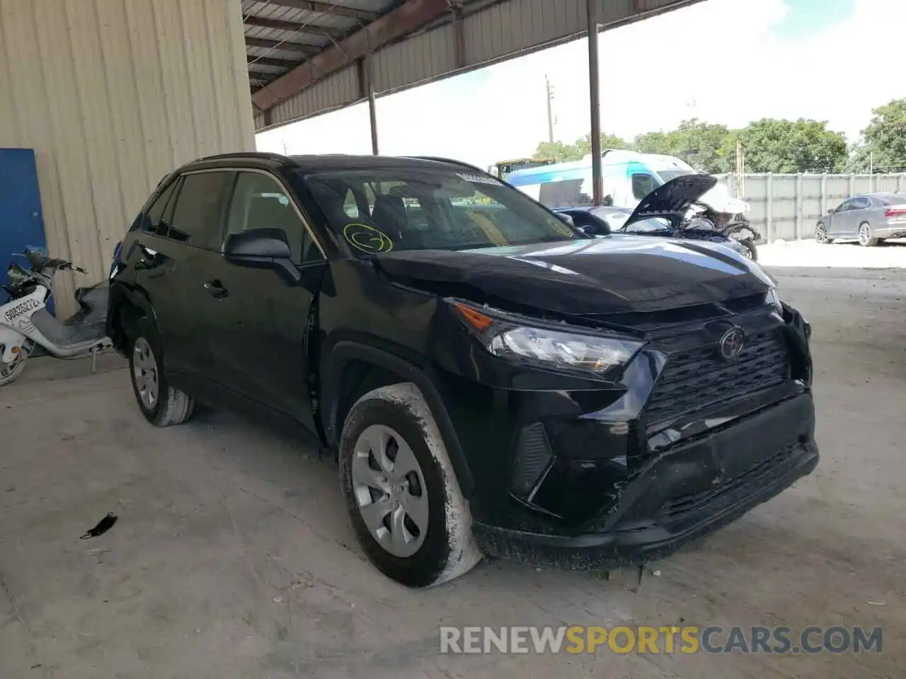 1 Photograph of a damaged car 2T3H1RFV7LC076890 TOYOTA RAV4 2020