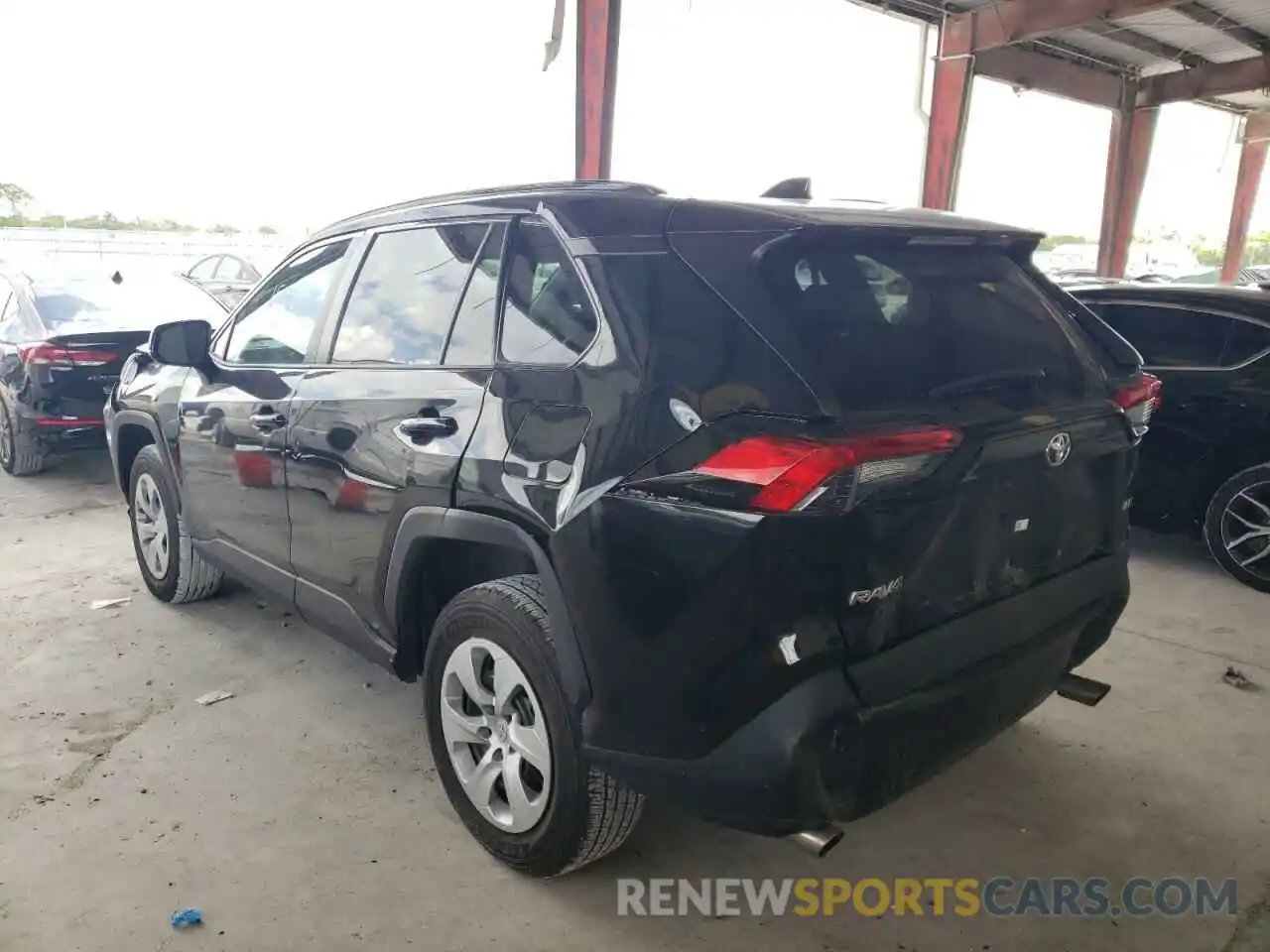 3 Photograph of a damaged car 2T3H1RFV7LC076890 TOYOTA RAV4 2020