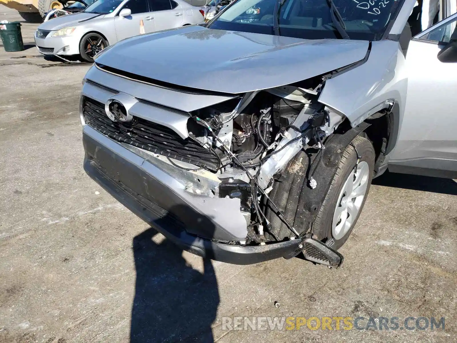 9 Photograph of a damaged car 2T3H1RFV7LC085184 TOYOTA RAV4 2020