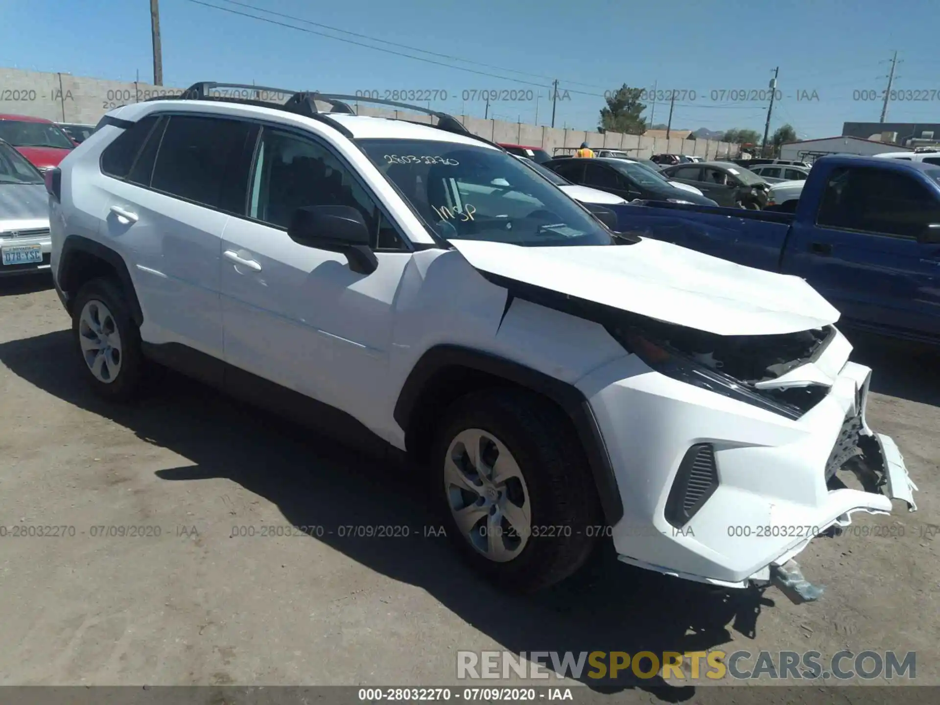 1 Photograph of a damaged car 2T3H1RFV7LW067816 TOYOTA RAV4 2020