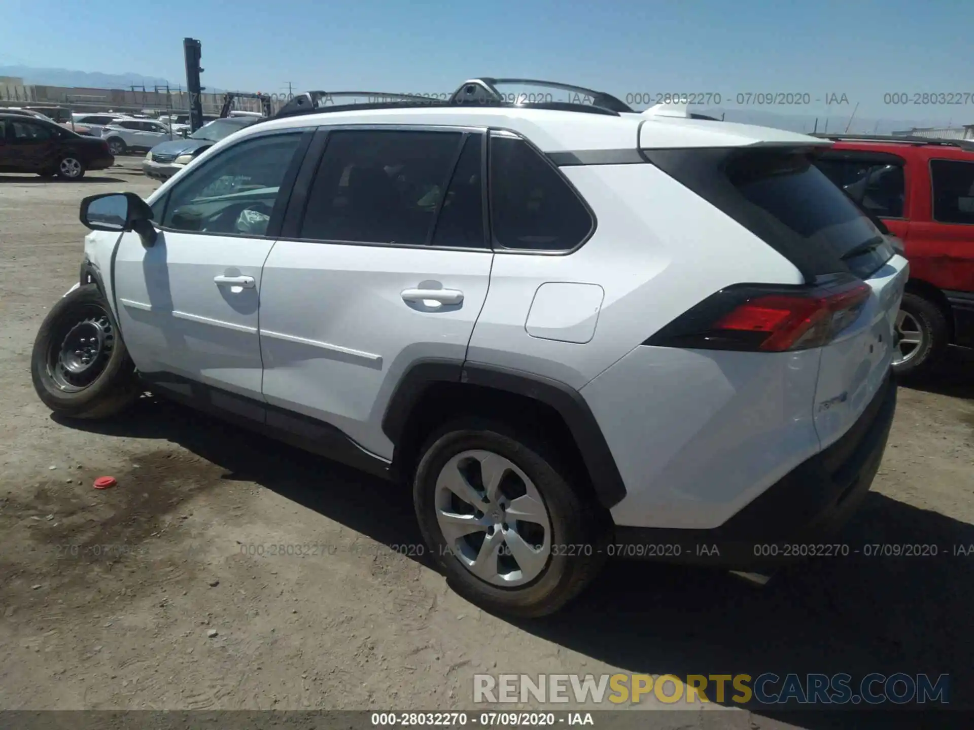 3 Фотография поврежденного автомобиля 2T3H1RFV7LW067816 TOYOTA RAV4 2020