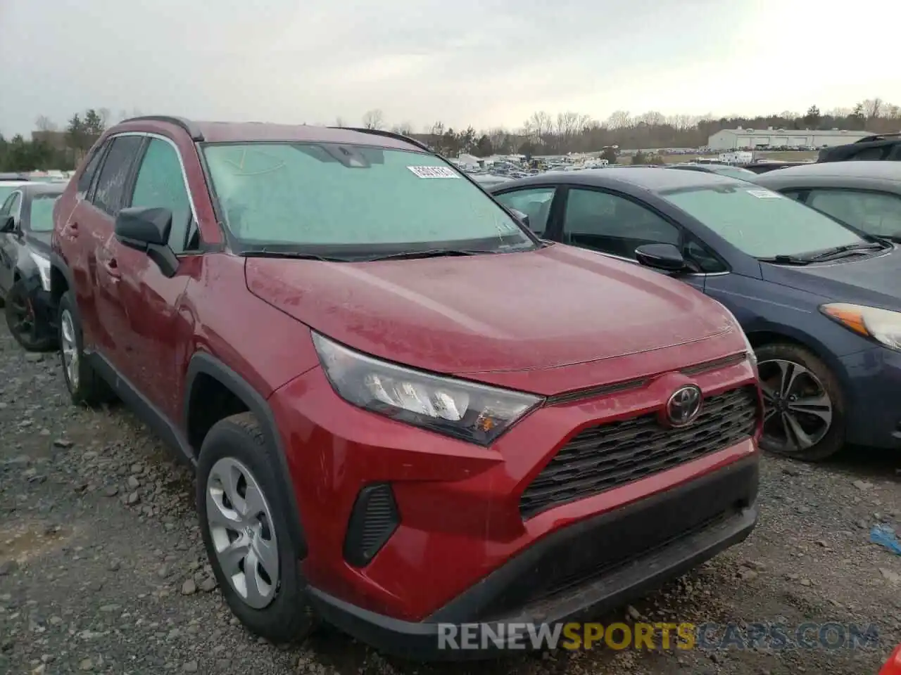 1 Photograph of a damaged car 2T3H1RFV7LW071963 TOYOTA RAV4 2020