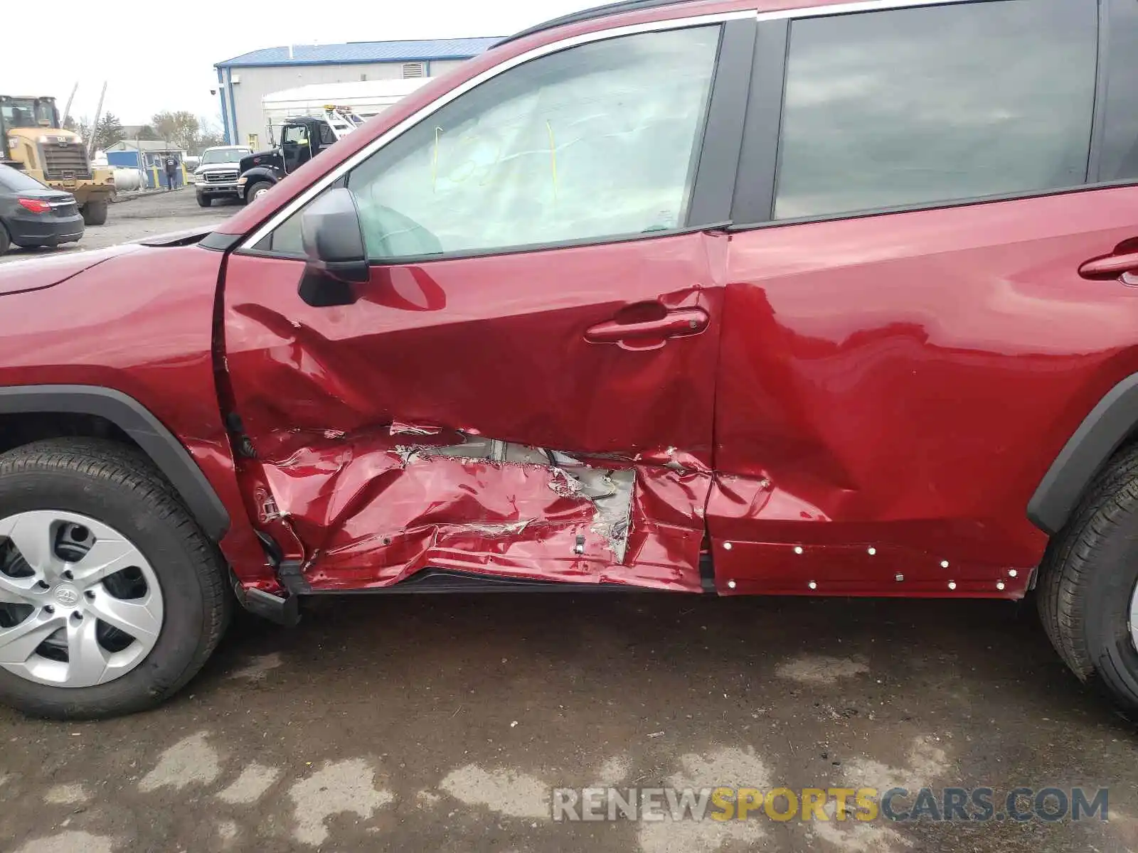 9 Photograph of a damaged car 2T3H1RFV7LW071963 TOYOTA RAV4 2020