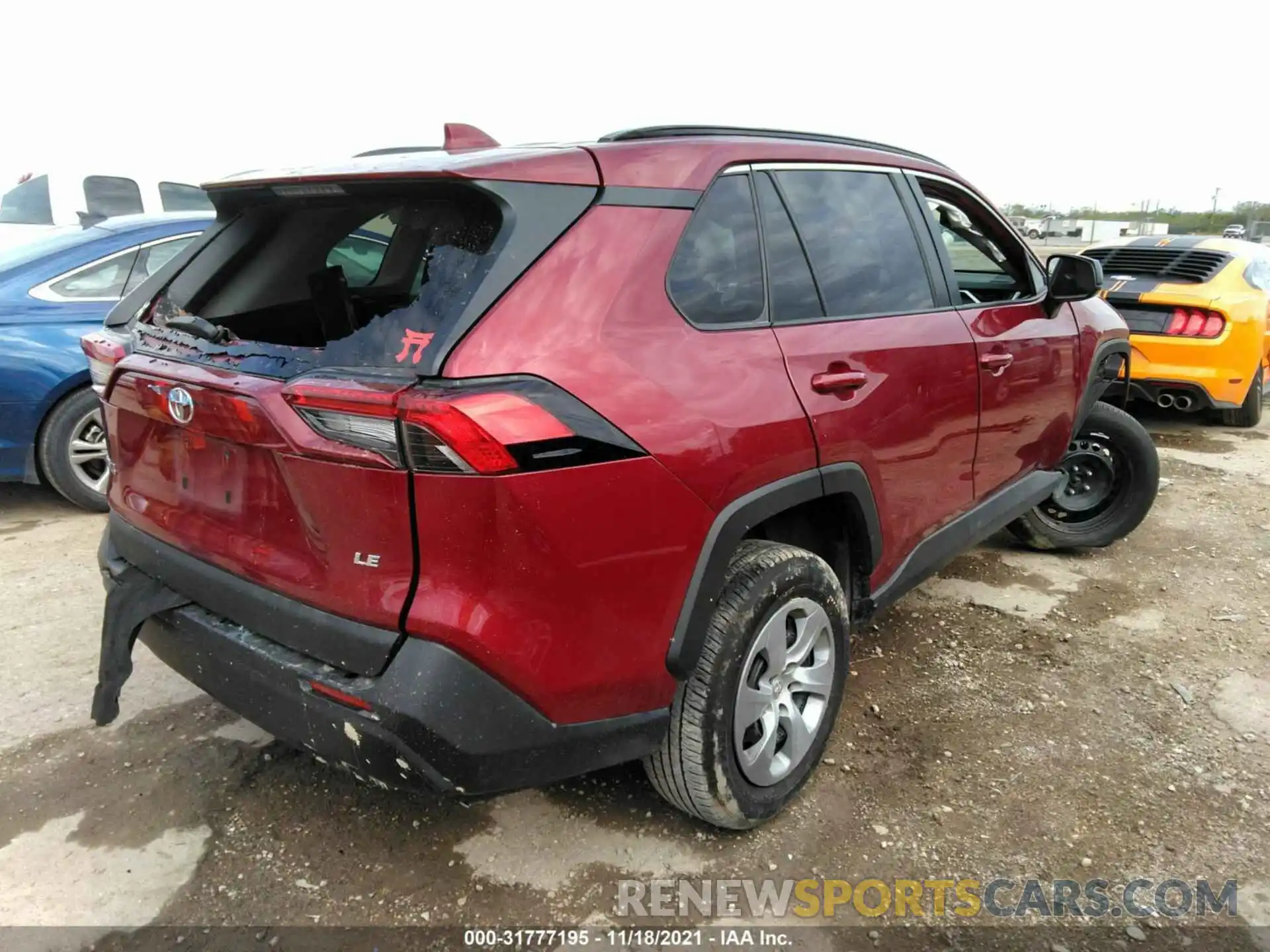 4 Photograph of a damaged car 2T3H1RFV7LW088956 TOYOTA RAV4 2020