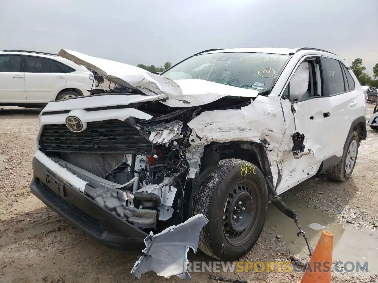 2 Photograph of a damaged car 2T3H1RFV7LW090108 TOYOTA RAV4 2020