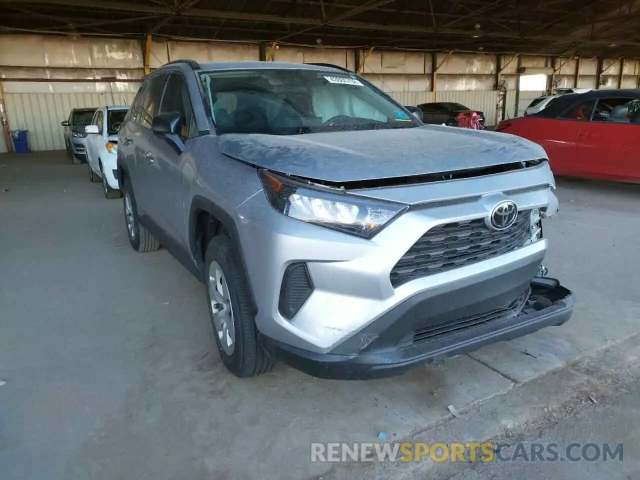 1 Photograph of a damaged car 2T3H1RFV7LW094207 TOYOTA RAV4 2020