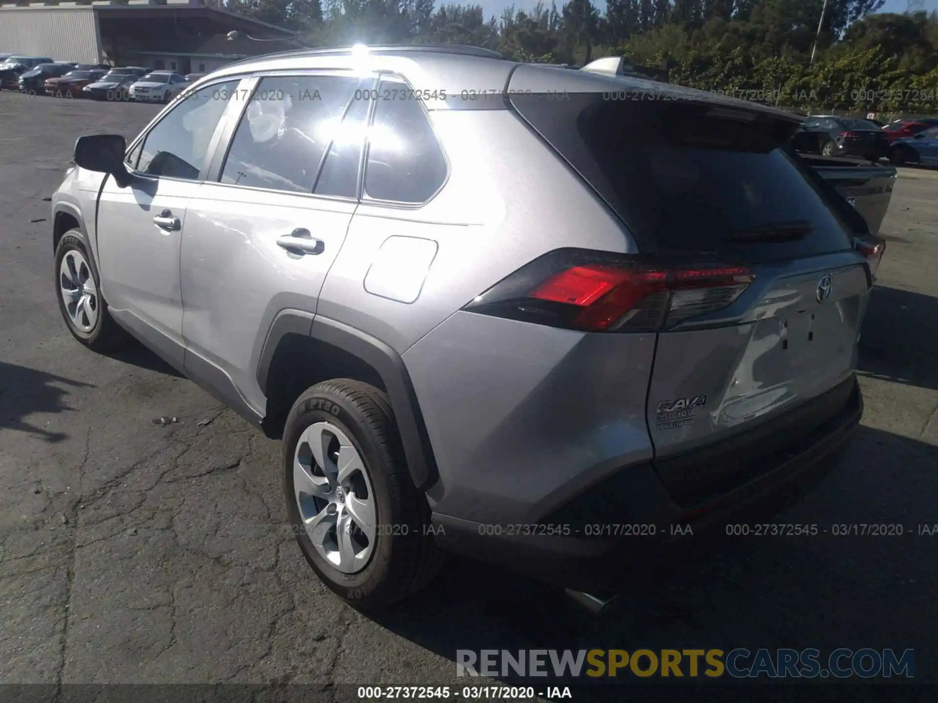 3 Фотография поврежденного автомобиля 2T3H1RFV8LC034695 TOYOTA RAV4 2020