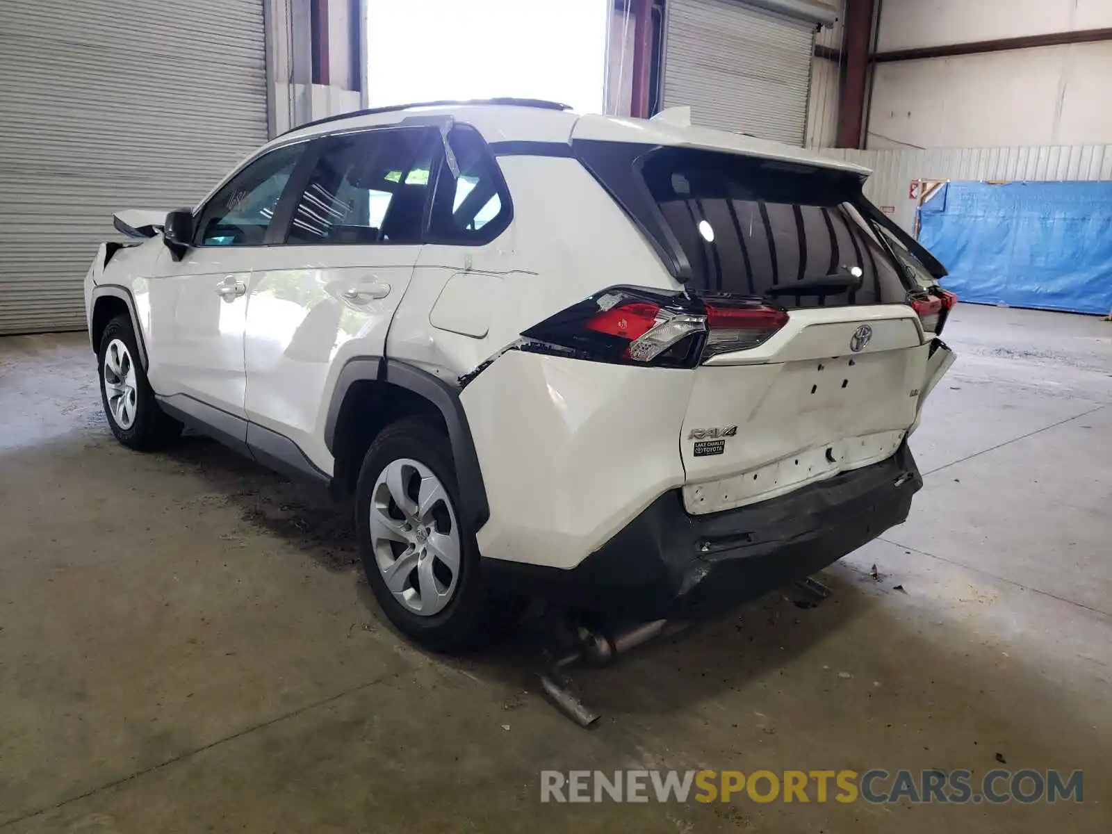 3 Photograph of a damaged car 2T3H1RFV8LC047009 TOYOTA RAV4 2020