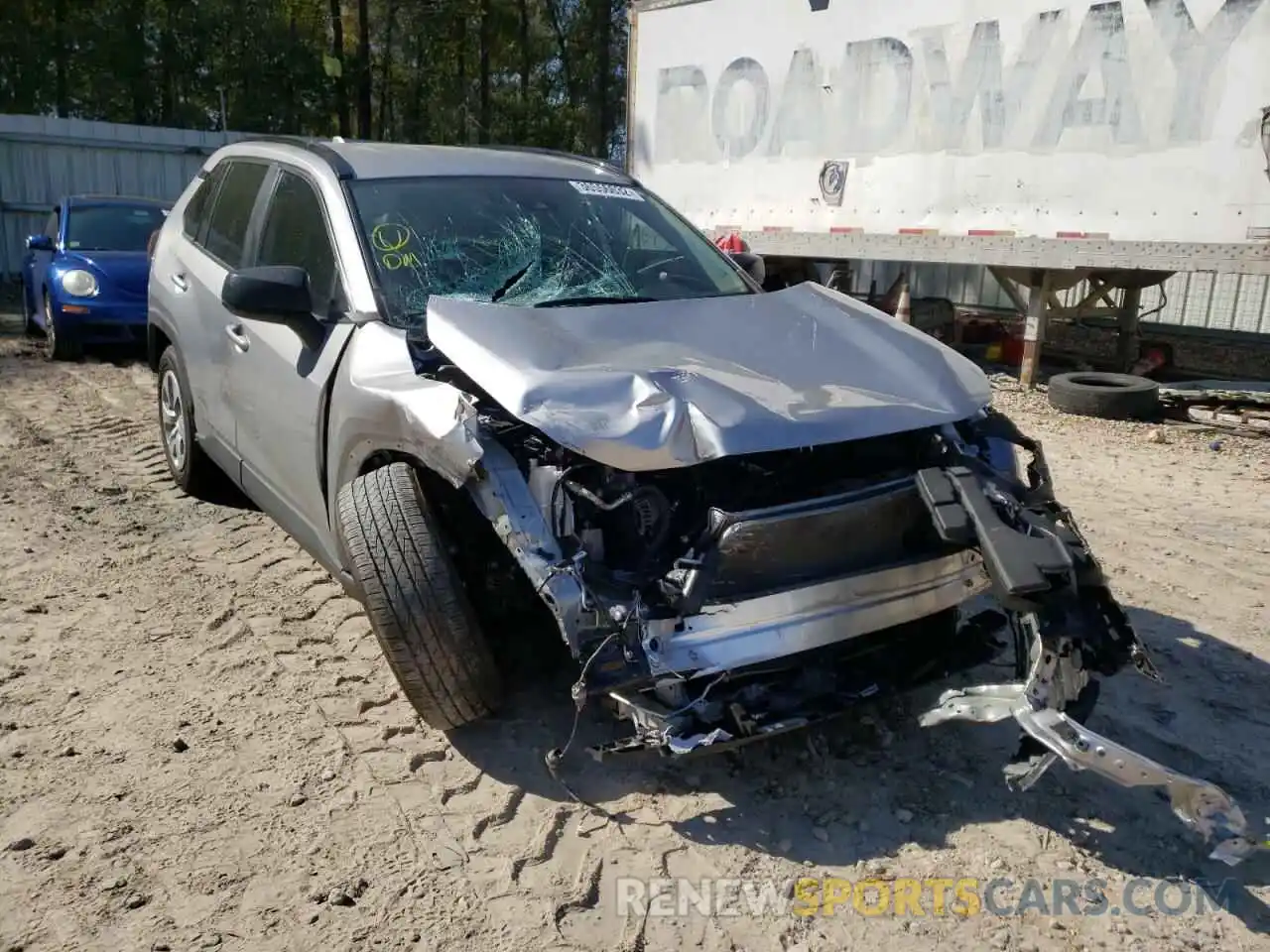 1 Photograph of a damaged car 2T3H1RFV8LC050198 TOYOTA RAV4 2020