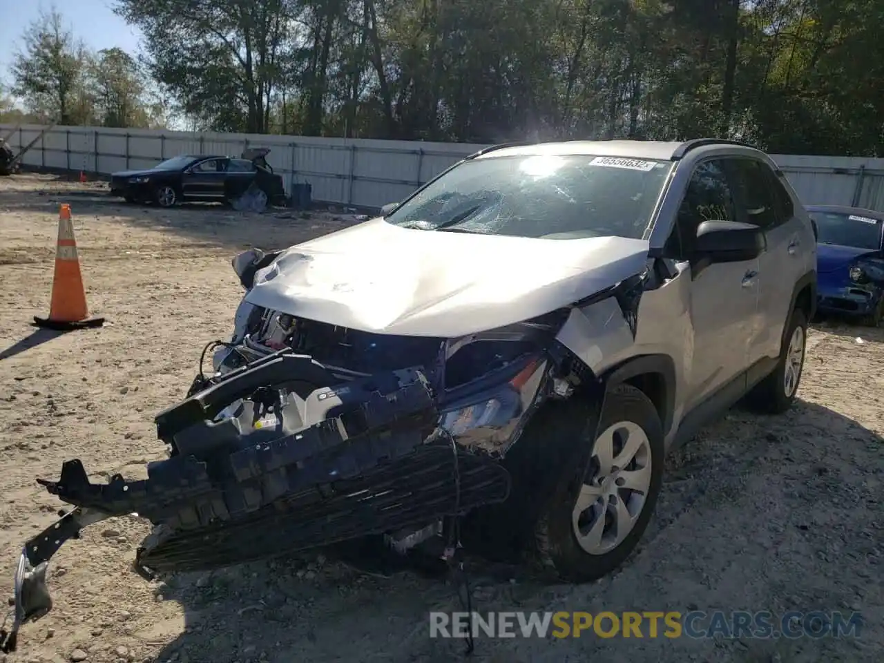 2 Photograph of a damaged car 2T3H1RFV8LC050198 TOYOTA RAV4 2020