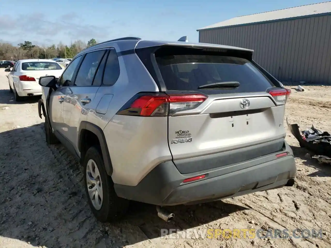 3 Photograph of a damaged car 2T3H1RFV8LC050198 TOYOTA RAV4 2020