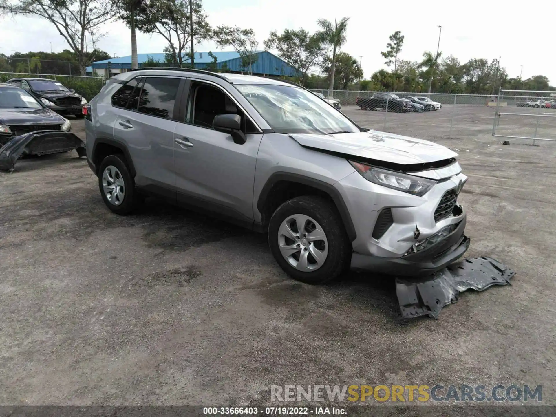 1 Photograph of a damaged car 2T3H1RFV8LC051478 TOYOTA RAV4 2020