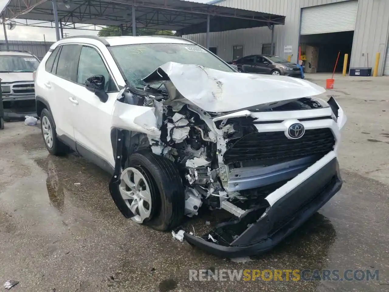 1 Photograph of a damaged car 2T3H1RFV8LC057619 TOYOTA RAV4 2020