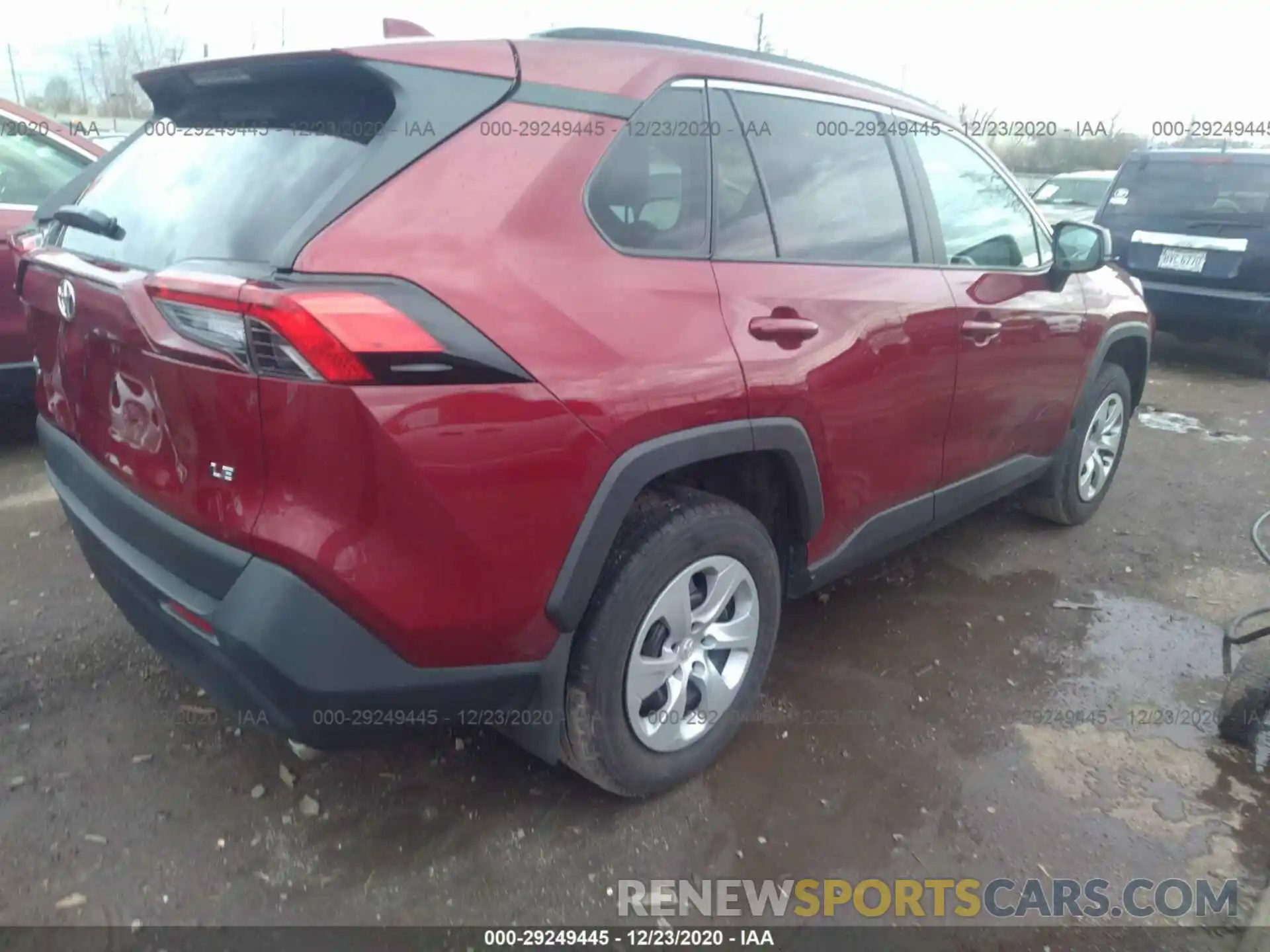 4 Photograph of a damaged car 2T3H1RFV8LC058849 TOYOTA RAV4 2020