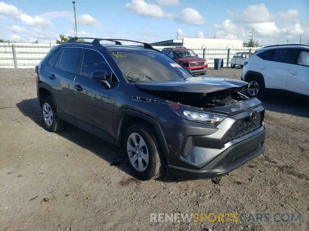 1 Photograph of a damaged car 2T3H1RFV8LC072413 TOYOTA RAV4 2020