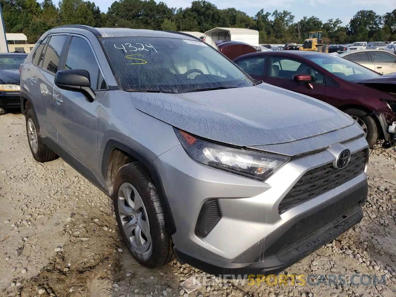 1 Photograph of a damaged car 2T3H1RFV8LC074324 TOYOTA RAV4 2020