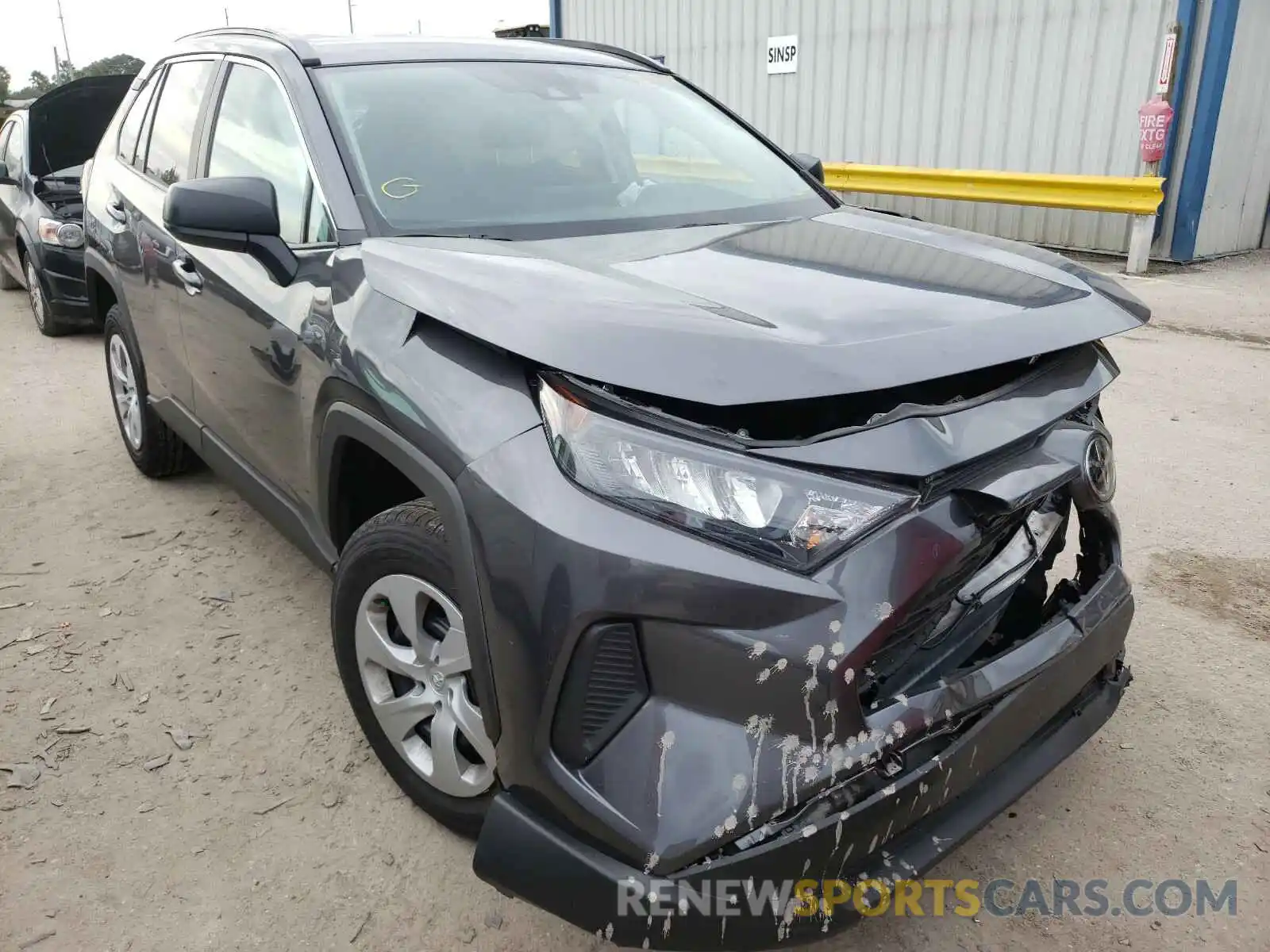 1 Photograph of a damaged car 2T3H1RFV8LC074906 TOYOTA RAV4 2020