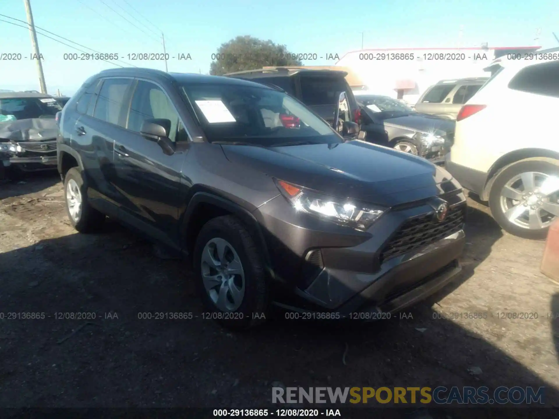 1 Photograph of a damaged car 2T3H1RFV8LC075070 TOYOTA RAV4 2020