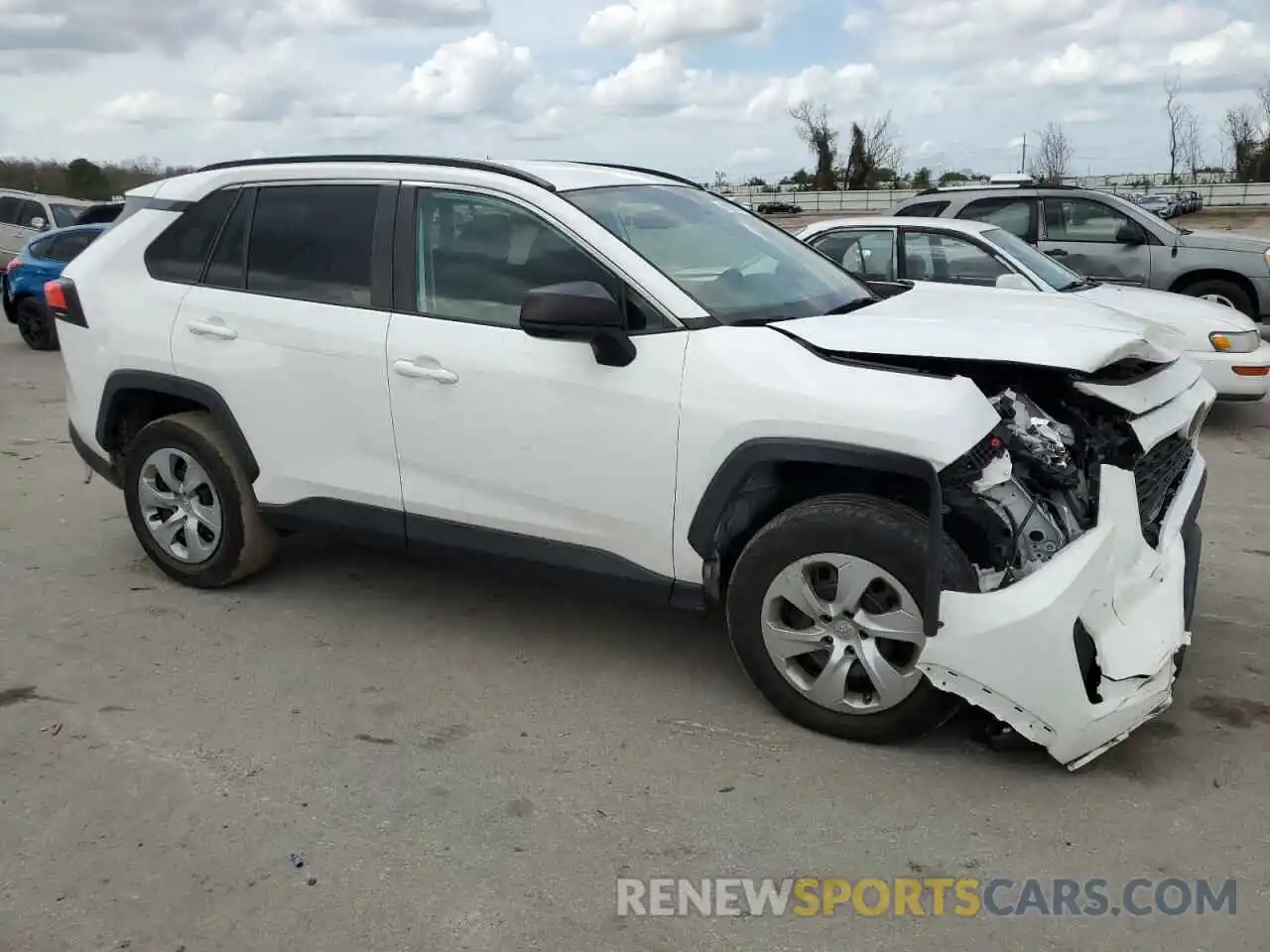 4 Photograph of a damaged car 2T3H1RFV8LC078776 TOYOTA RAV4 2020