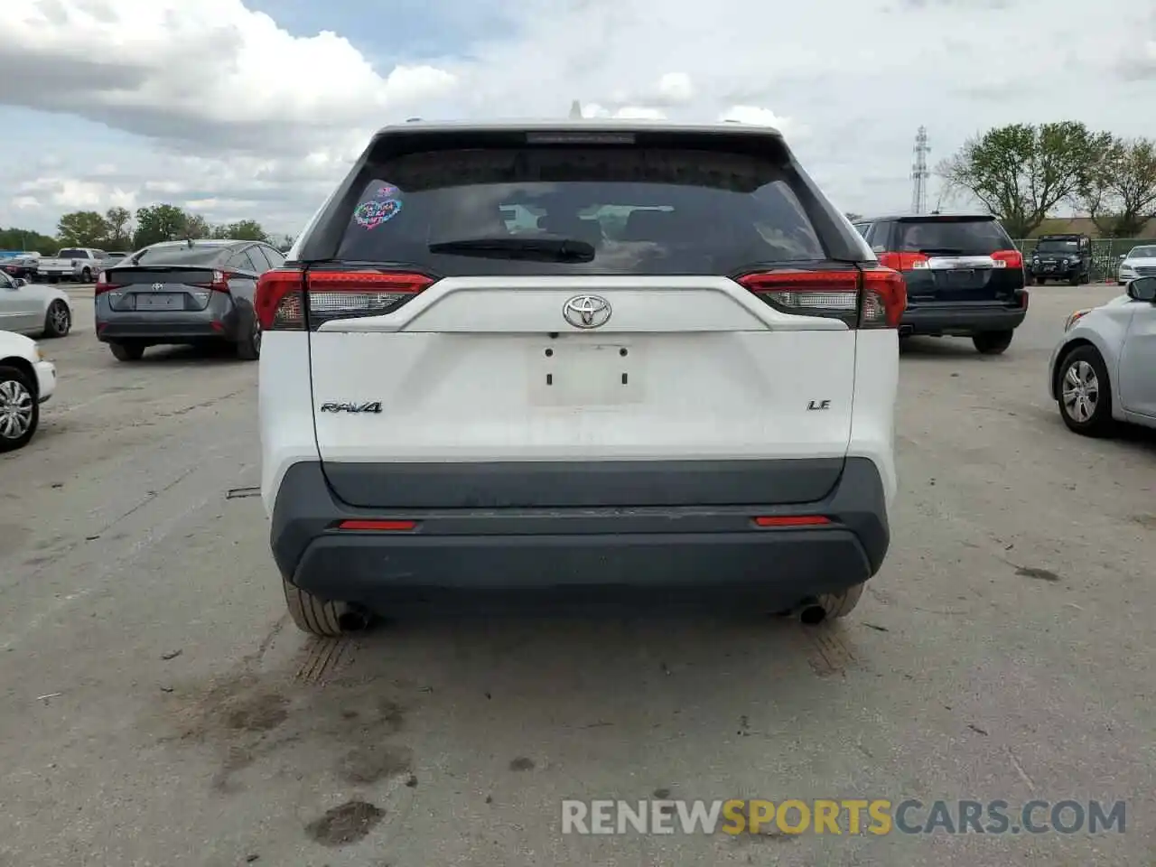 6 Photograph of a damaged car 2T3H1RFV8LC078776 TOYOTA RAV4 2020