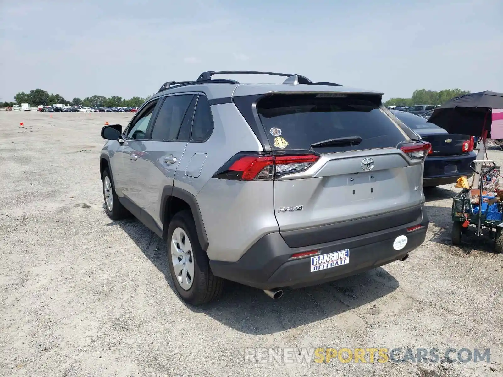 3 Photograph of a damaged car 2T3H1RFV8LW057926 TOYOTA RAV4 2020