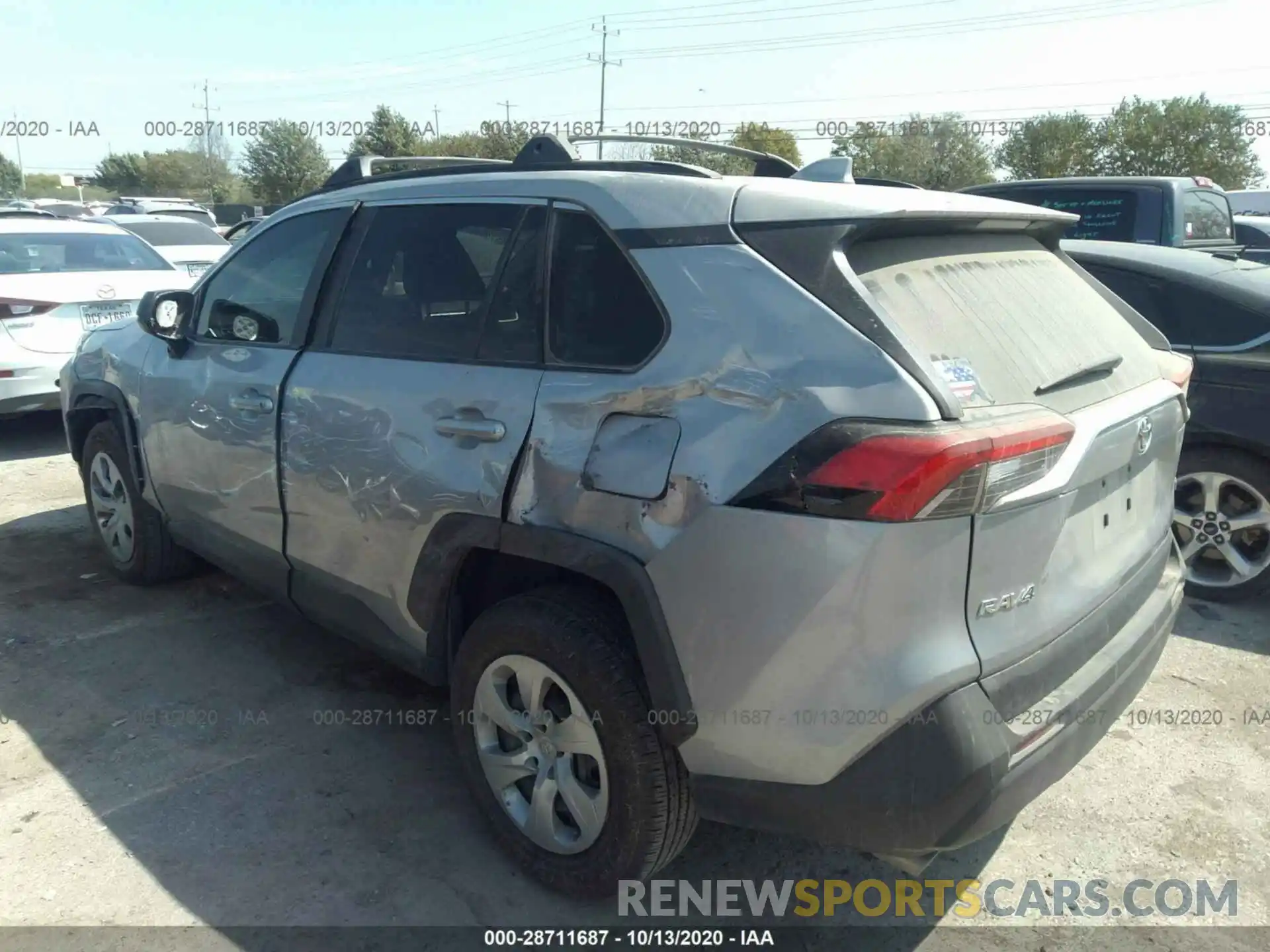 3 Photograph of a damaged car 2T3H1RFV8LW071079 TOYOTA RAV4 2020