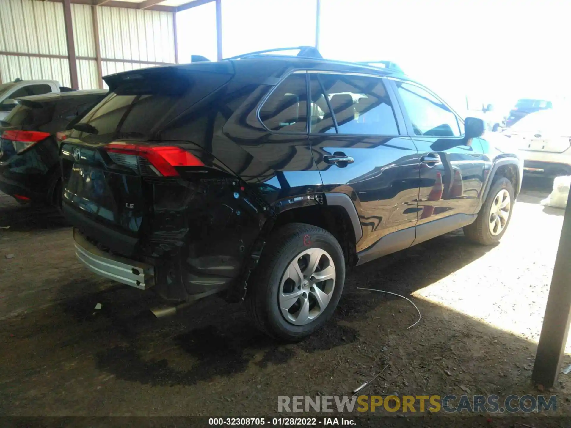 4 Photograph of a damaged car 2T3H1RFV8LW071647 TOYOTA RAV4 2020