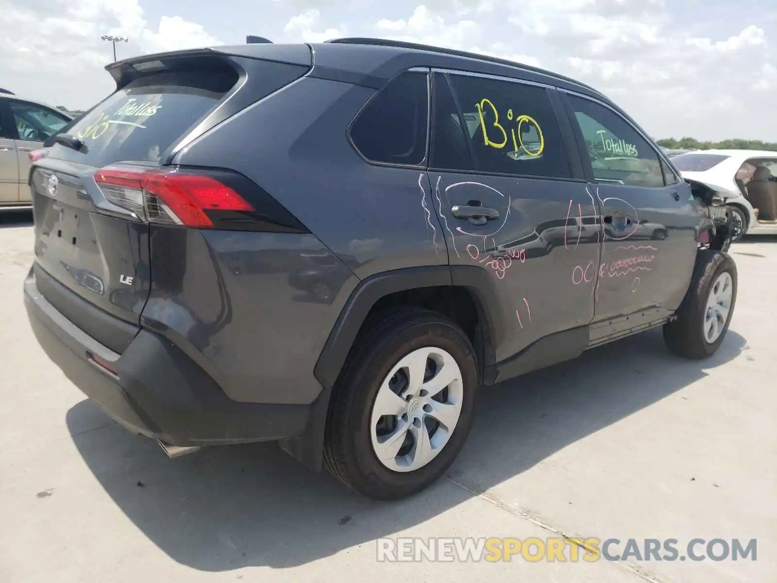 4 Photograph of a damaged car 2T3H1RFV8LW083328 TOYOTA RAV4 2020