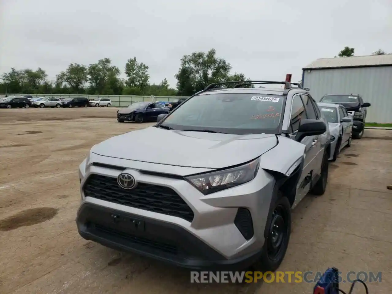 2 Photograph of a damaged car 2T3H1RFV8LW084060 TOYOTA RAV4 2020