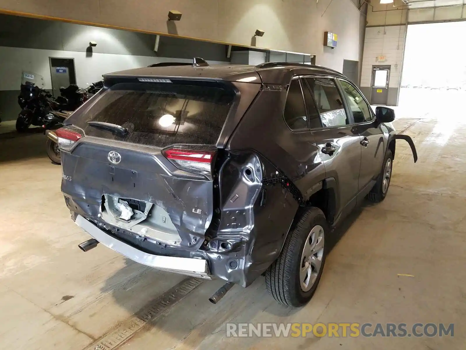 4 Photograph of a damaged car 2T3H1RFV8LW089209 TOYOTA RAV4 2020