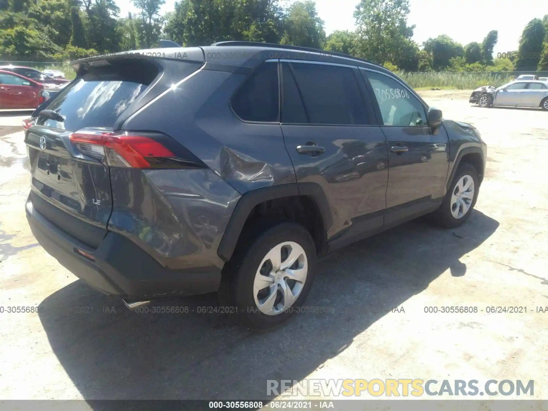 4 Photograph of a damaged car 2T3H1RFV8LW094040 TOYOTA RAV4 2020