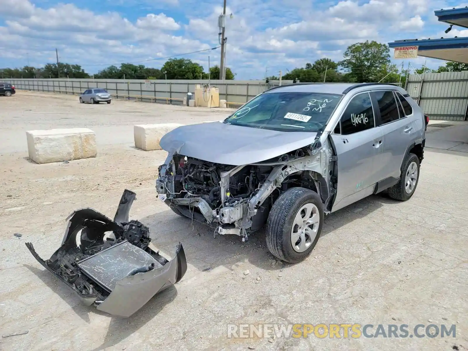 2 Photograph of a damaged car 2T3H1RFV8LW094362 TOYOTA RAV4 2020