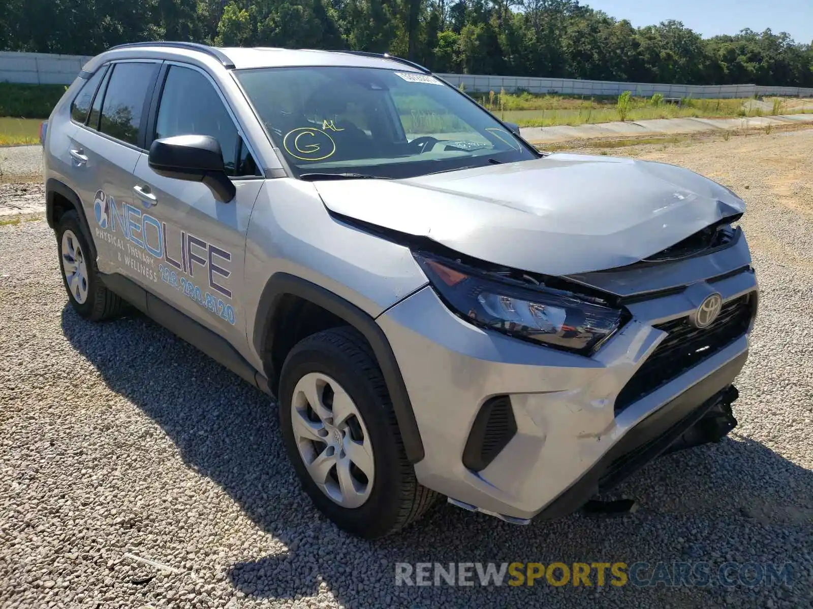 1 Photograph of a damaged car 2T3H1RFV8LW095236 TOYOTA RAV4 2020