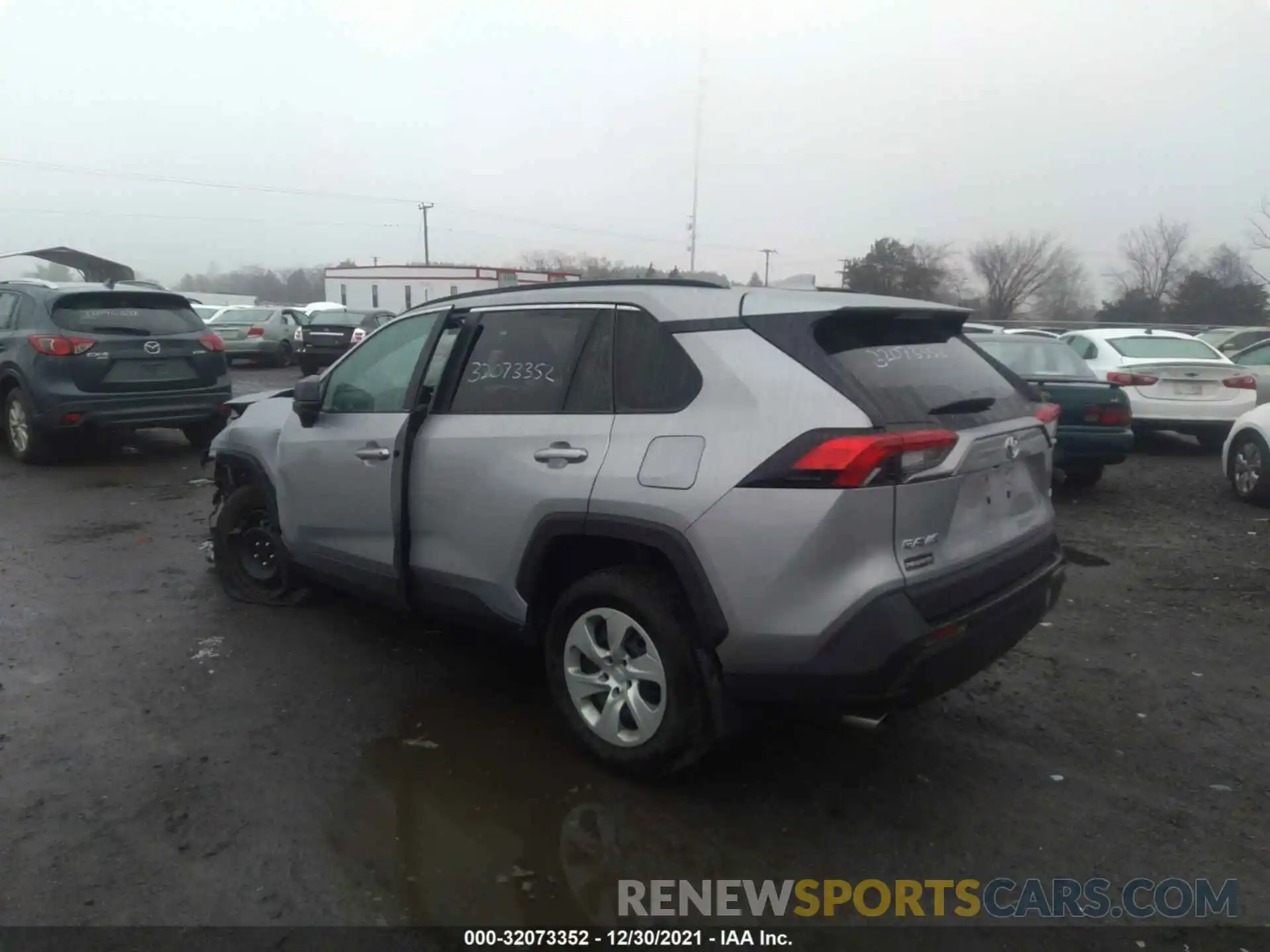 3 Photograph of a damaged car 2T3H1RFV8LW100046 TOYOTA RAV4 2020