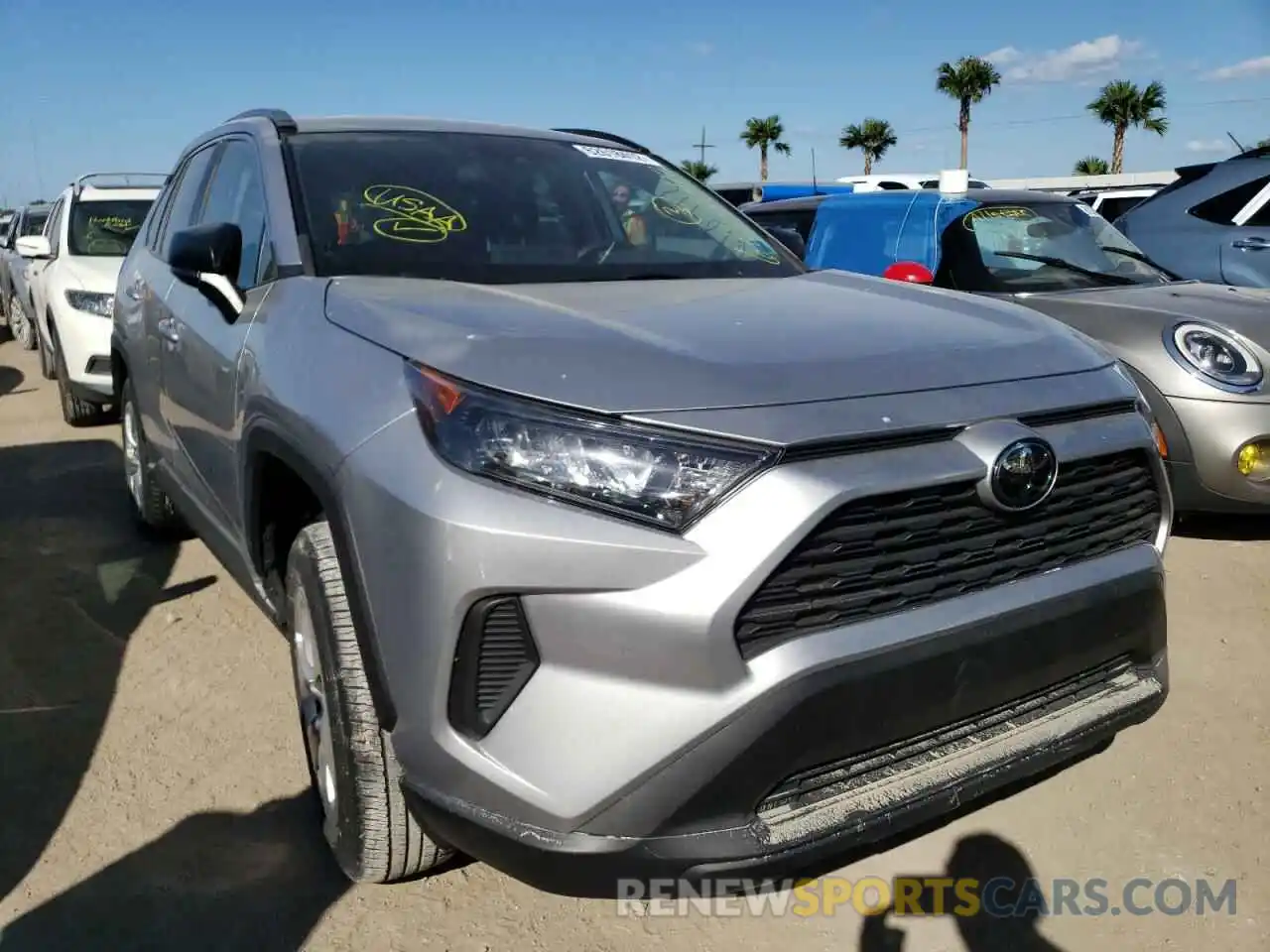 1 Photograph of a damaged car 2T3H1RFV9LC035547 TOYOTA RAV4 2020