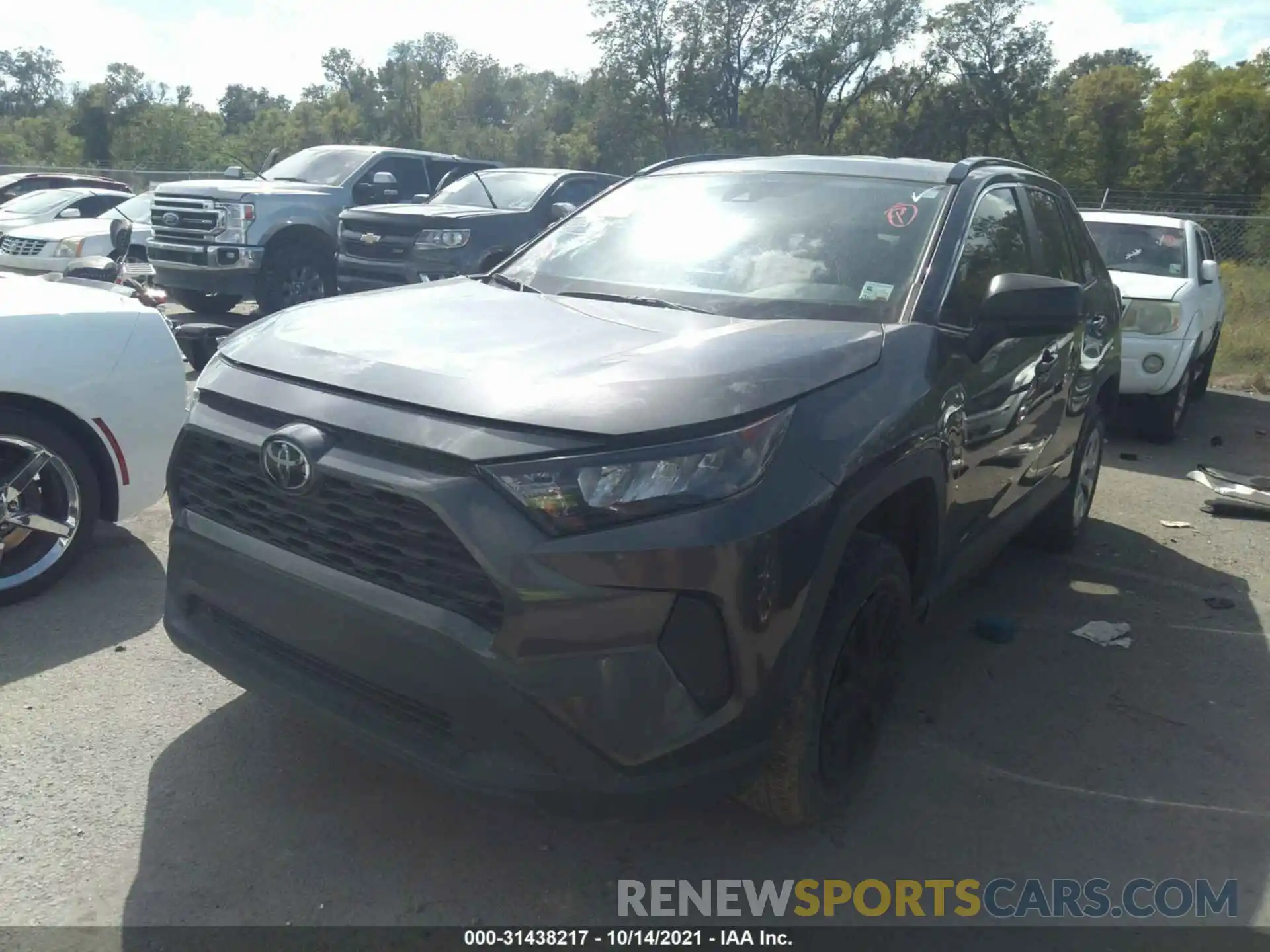 2 Photograph of a damaged car 2T3H1RFV9LC036911 TOYOTA RAV4 2020