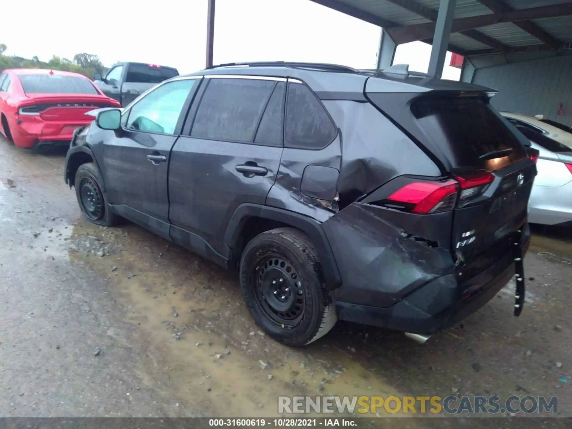 3 Фотография поврежденного автомобиля 2T3H1RFV9LC038268 TOYOTA RAV4 2020