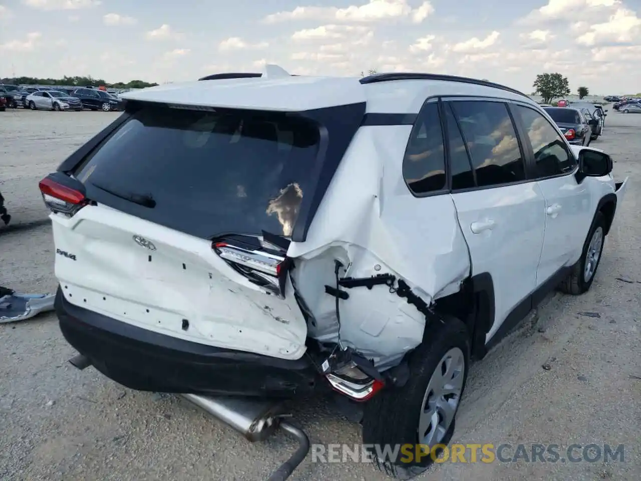 4 Photograph of a damaged car 2T3H1RFV9LC040845 TOYOTA RAV4 2020