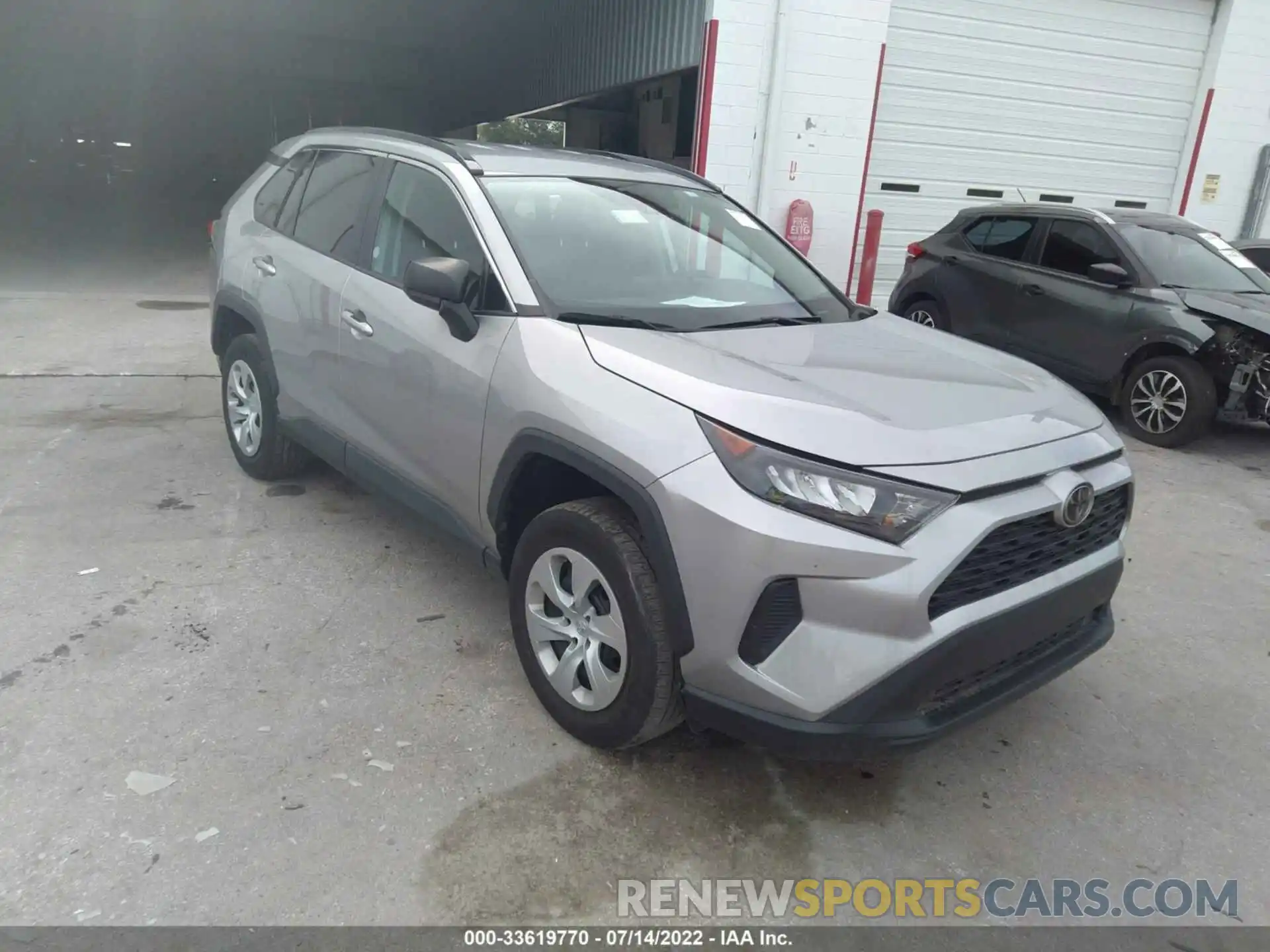 1 Фотография поврежденного автомобиля 2T3H1RFV9LC046483 TOYOTA RAV4 2020