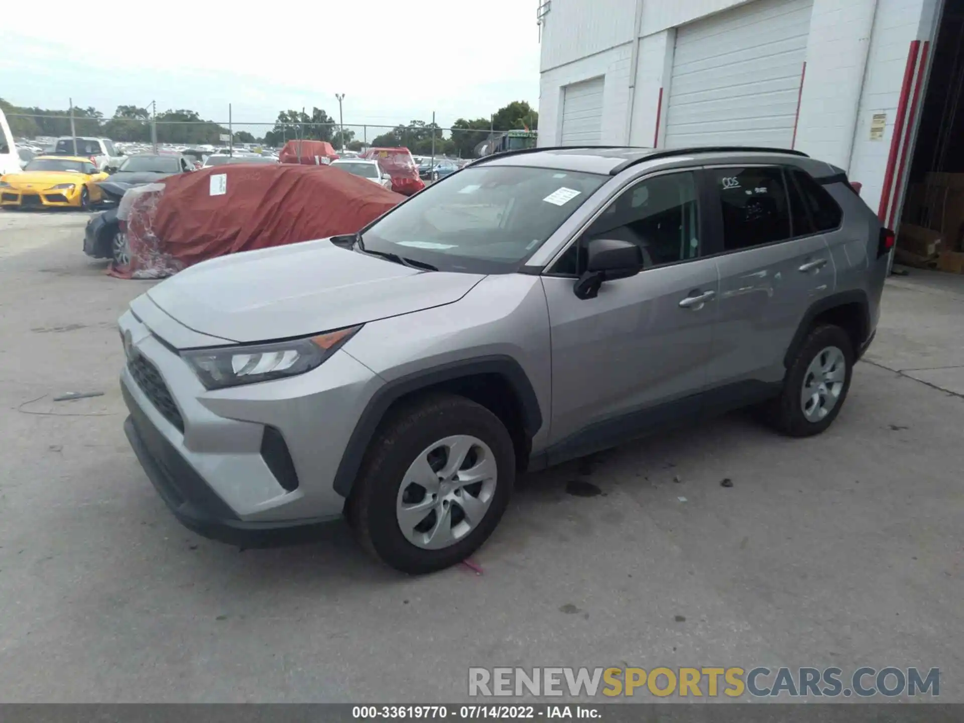 2 Фотография поврежденного автомобиля 2T3H1RFV9LC046483 TOYOTA RAV4 2020