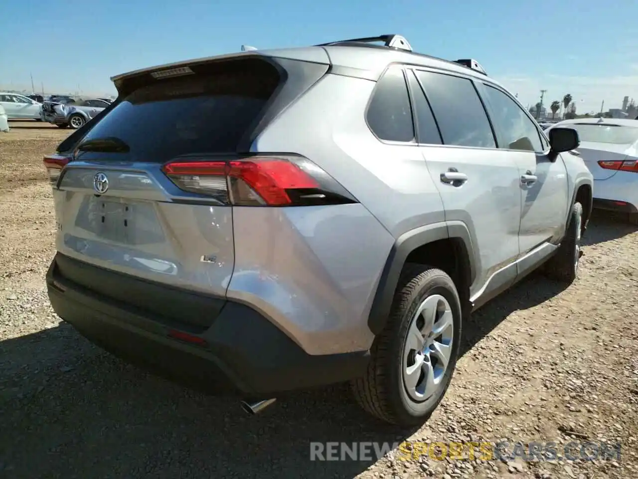 4 Photograph of a damaged car 2T3H1RFV9LC049349 TOYOTA RAV4 2020