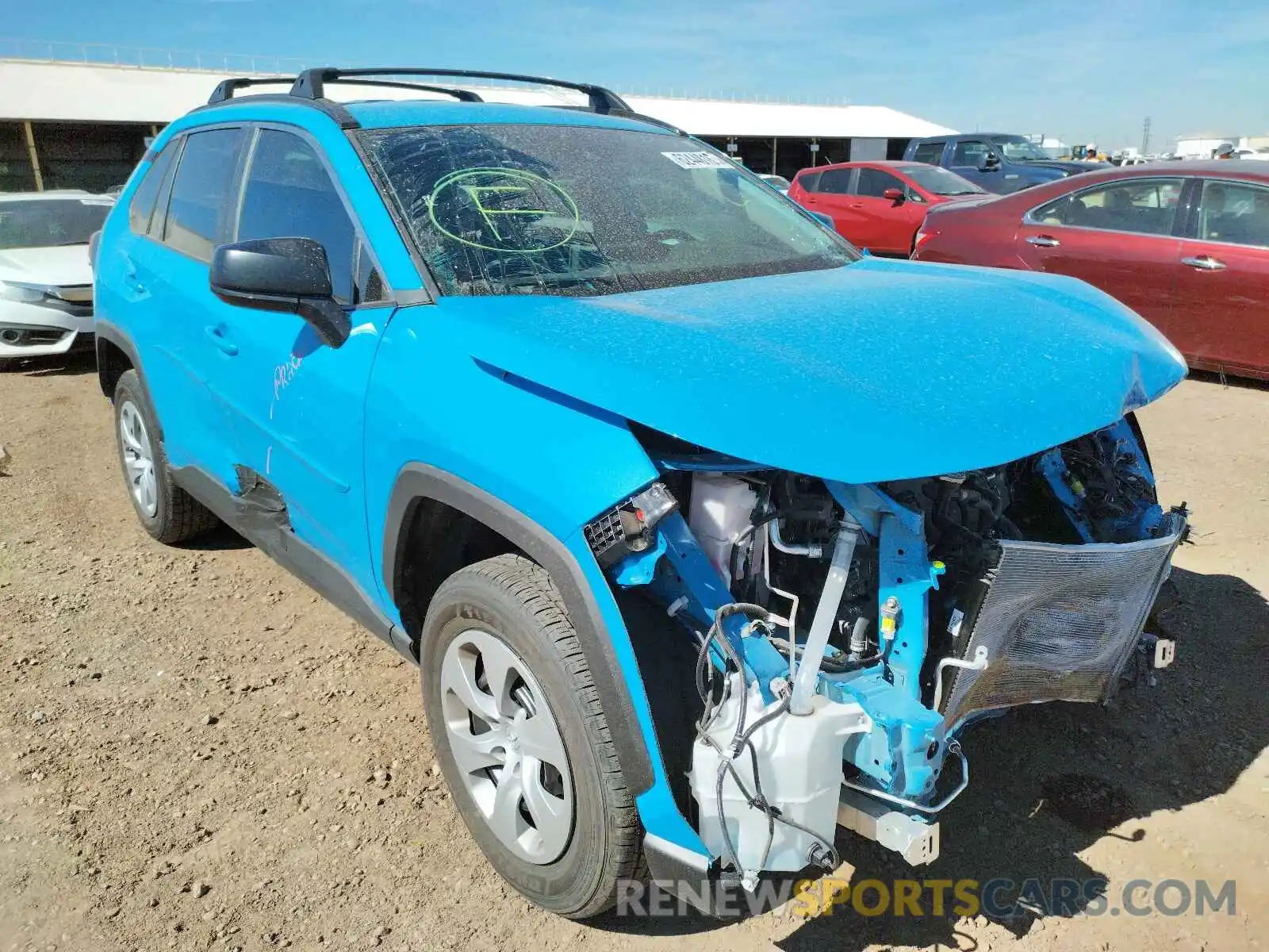 1 Photograph of a damaged car 2T3H1RFV9LC050372 TOYOTA RAV4 2020