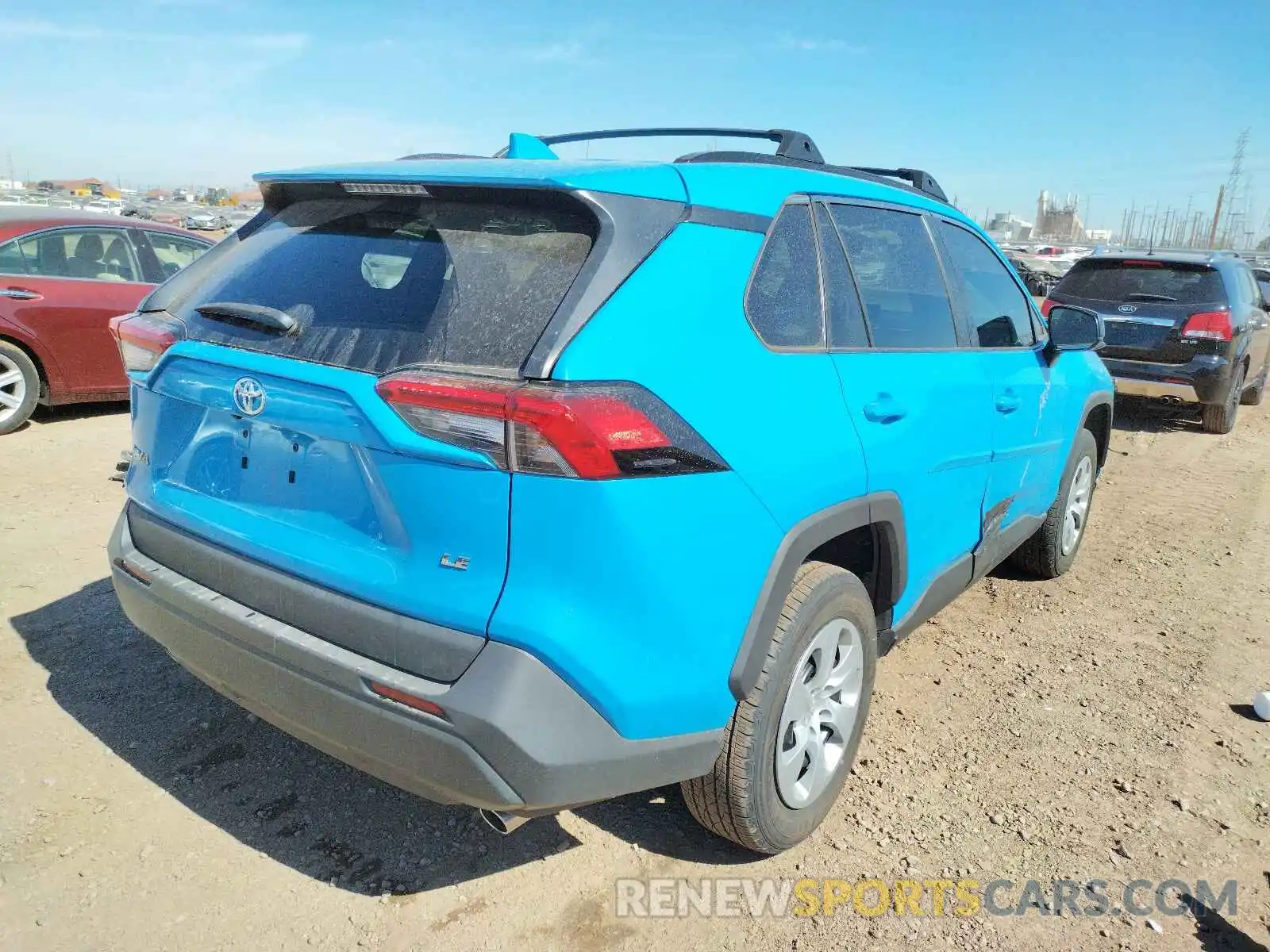 4 Photograph of a damaged car 2T3H1RFV9LC050372 TOYOTA RAV4 2020